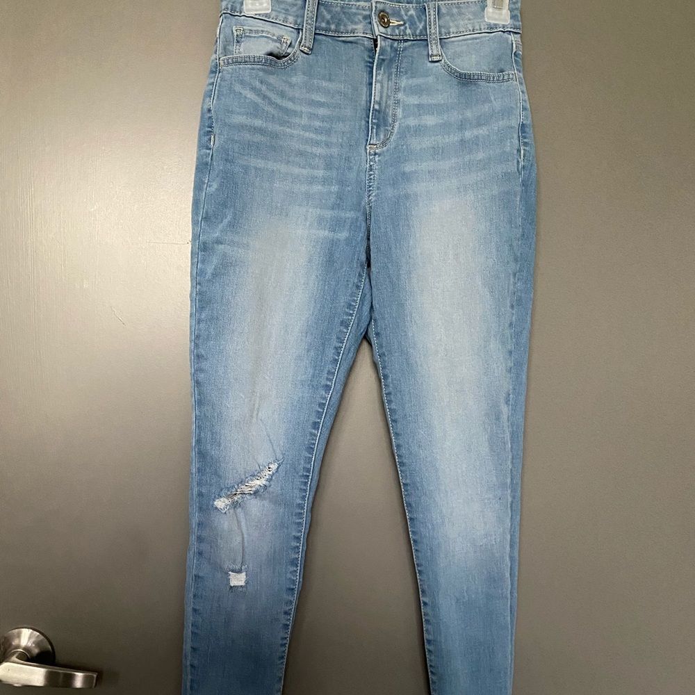 Arizona distressed skinny jeans